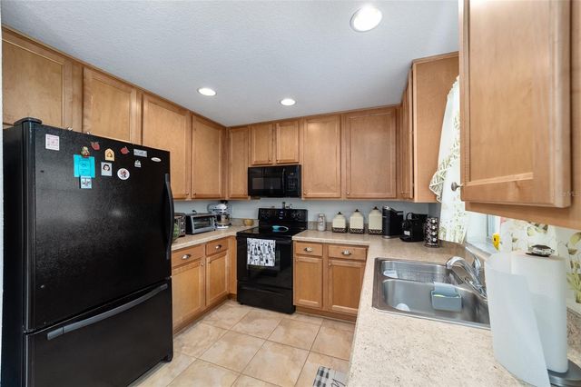 8677 SW 95TH LANE E, Ocala, FL 34481