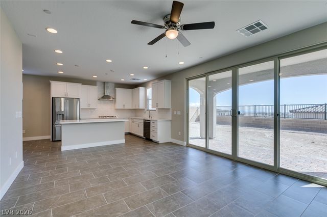 11803 River Hawk Avenue, Las Vegas, NV 89138