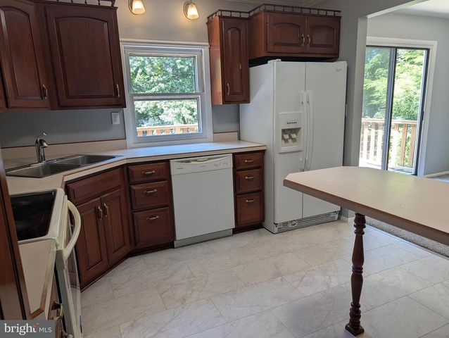 413 JENNIFER DR, New Cumberland, PA 17070