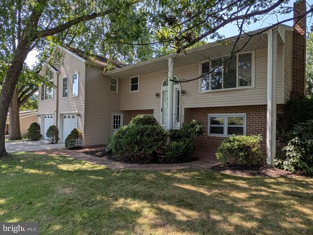 413 JENNIFER DR, New Cumberland, PA 17070