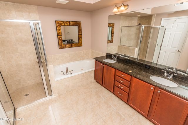 2801 S Ridgewood Ave Unit 807, South Daytona, FL 32119