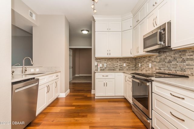 2801 S Ridgewood Ave Unit 807, South Daytona, FL 32119