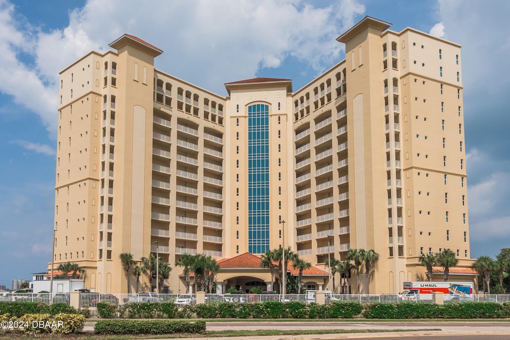 2801 S Ridgewood Ave Unit 807, South Daytona, FL 32119