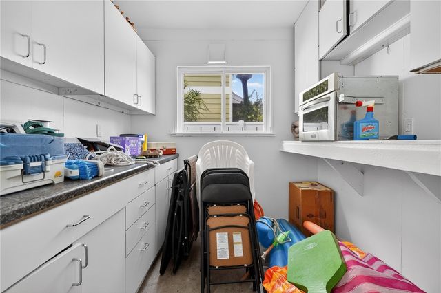 2 Paisano Lane, Rockport, TX 78382