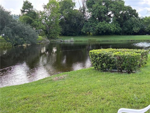 5858 Wild Fig LN, Fort Myers, FL 33919