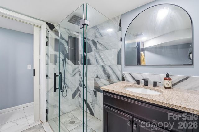 2300 Brookwood Road, Lincolnton, NC 28092