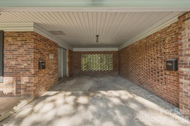 2300 Brookwood Road, Lincolnton, NC 28092