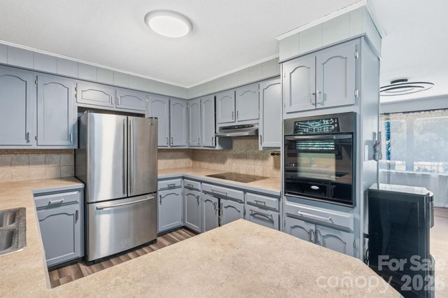2300 Brookwood Road, Lincolnton, NC 28092