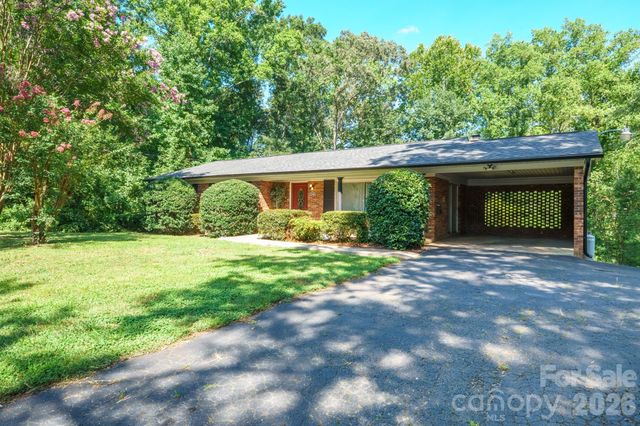2300 Brookwood Road, Lincolnton, NC 28092
