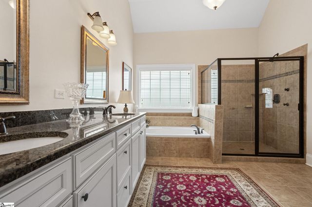 26 Oaklynn Court, Simpsonville, SC 29680