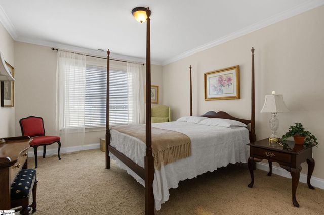 26 Oaklynn Court, Simpsonville, SC 29680