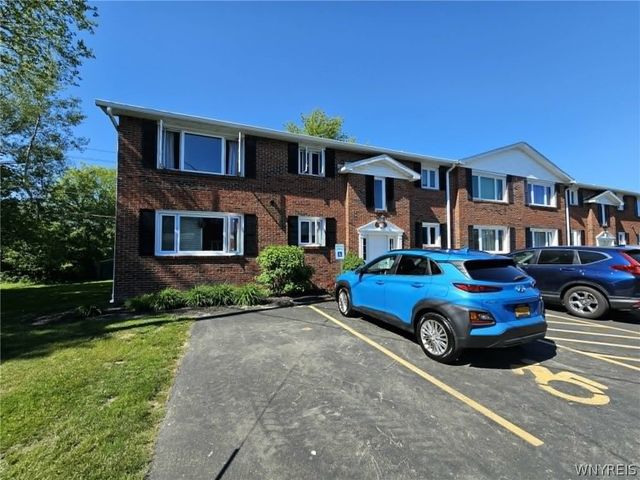1050 Reserve Road 3, West Seneca, NY 14224
