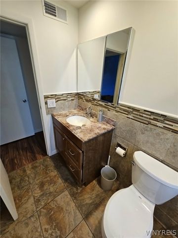 1050 Reserve Road 3, West Seneca, NY 14224