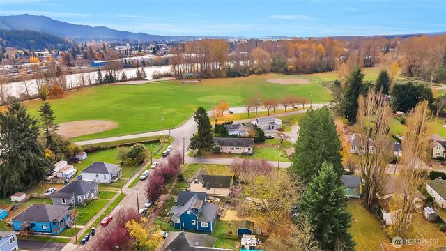 303 S Baker Street, Mount Vernon, WA 98273