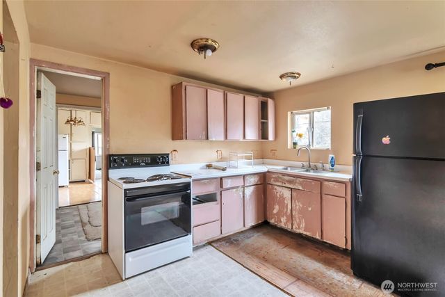 303 S Baker Street, Mount Vernon, WA 98273