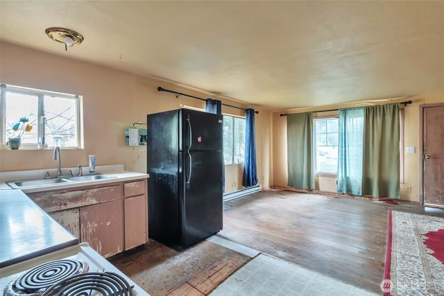 303 S Baker Street, Mount Vernon, WA 98273