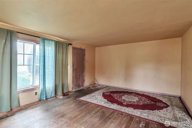 303 S Baker Street, Mount Vernon, WA 98273