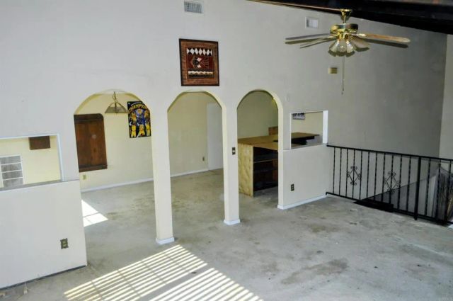 5851 Division Street, San Diego, CA 92114