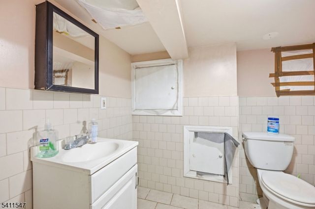 111 Sheridan Ave, Roselle Boro, NJ 07203