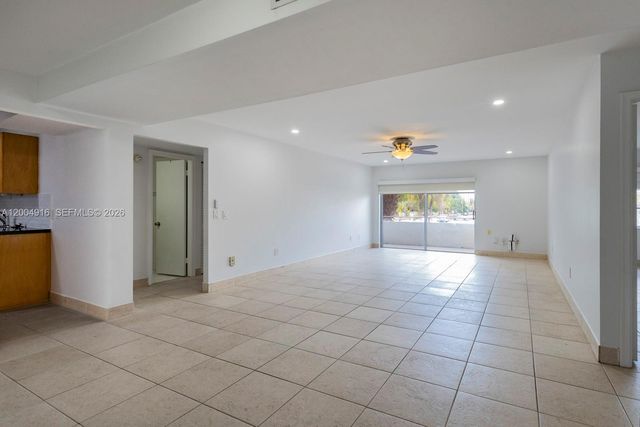 7747 SW 86th St D-205, Miami, FL 33143