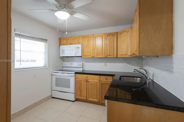 7747 SW 86th St D-205, Miami, FL 33143