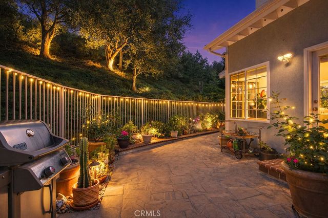 847 S Amber Lane, Anaheim Hills, CA 92807