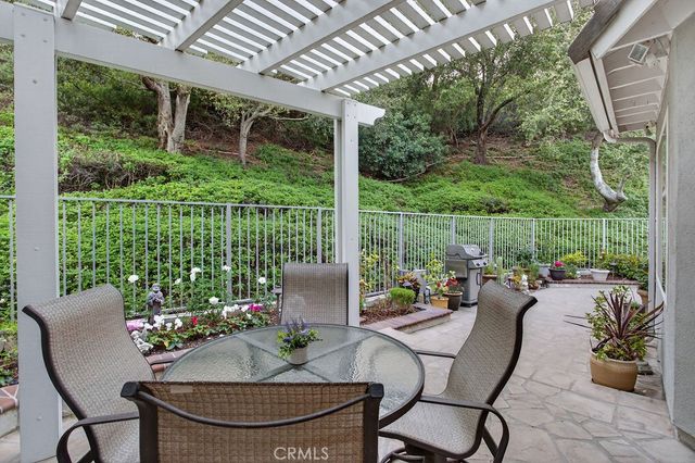 847 S Amber Lane, Anaheim Hills, CA 92807