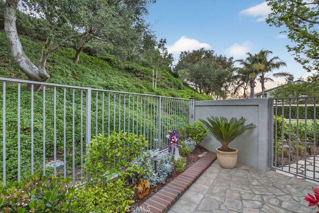 847 S Amber Lane, Anaheim Hills, CA 92807