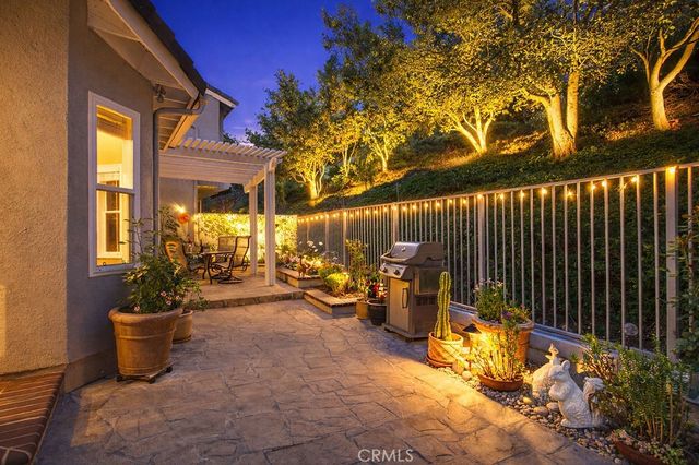 847 S Amber Lane, Anaheim Hills, CA 92807