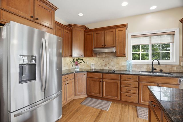 800 CUTTERS CORNER LN, Columbia, MO 65201