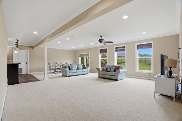 800 CUTTERS CORNER LN, Columbia, MO 65201