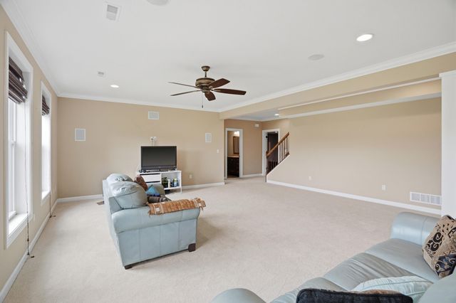 800 CUTTERS CORNER LN, Columbia, MO 65201