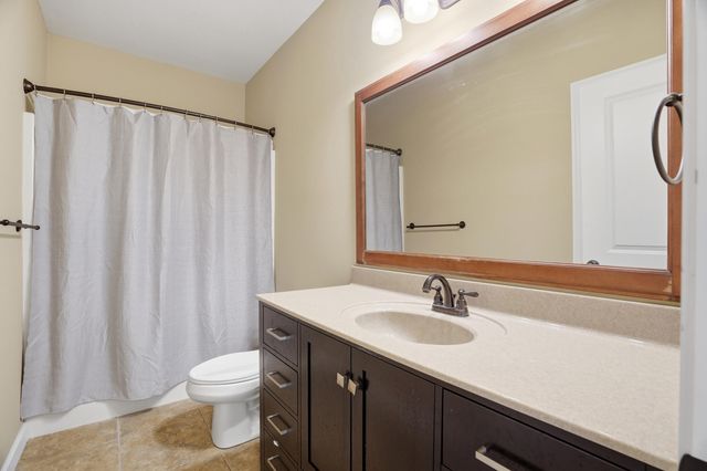 800 CUTTERS CORNER LN, Columbia, MO 65201