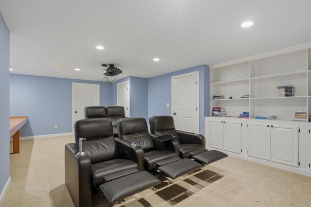 800 CUTTERS CORNER LN, Columbia, MO 65201