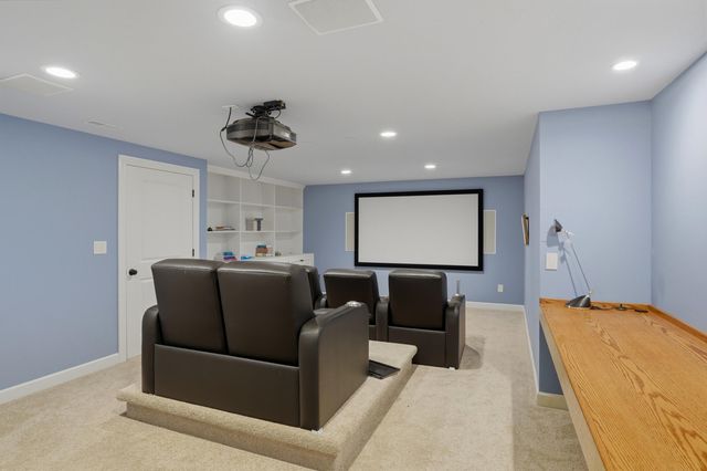 800 CUTTERS CORNER LN, Columbia, MO 65201