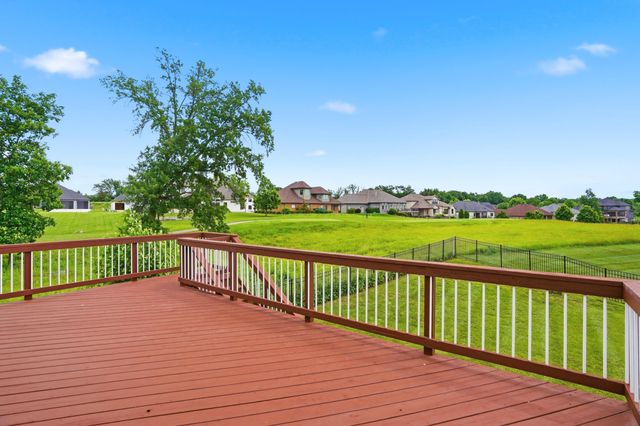 800 CUTTERS CORNER LN, Columbia, MO 65201