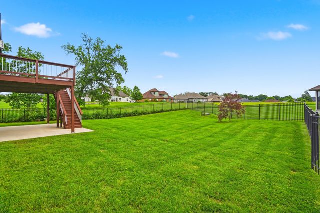 800 CUTTERS CORNER LN, Columbia, MO 65201