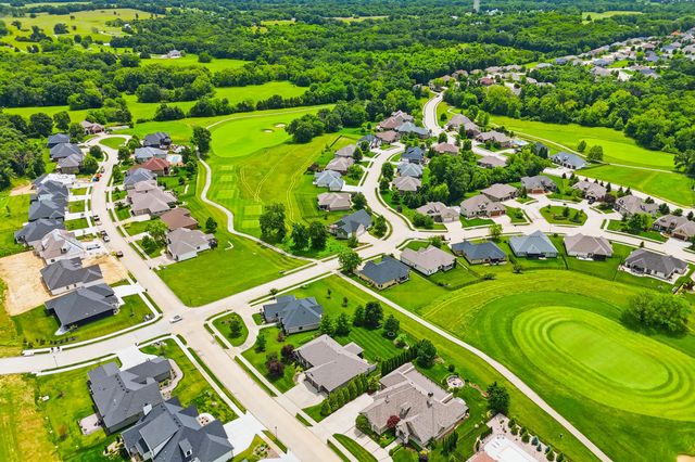 800 CUTTERS CORNER LN, Columbia, MO 65201