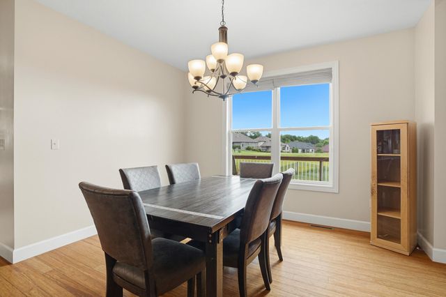 800 CUTTERS CORNER LN, Columbia, MO 65201