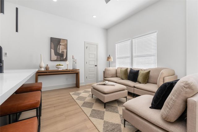 9819 Turnbow A-B, Houston, TX 77029