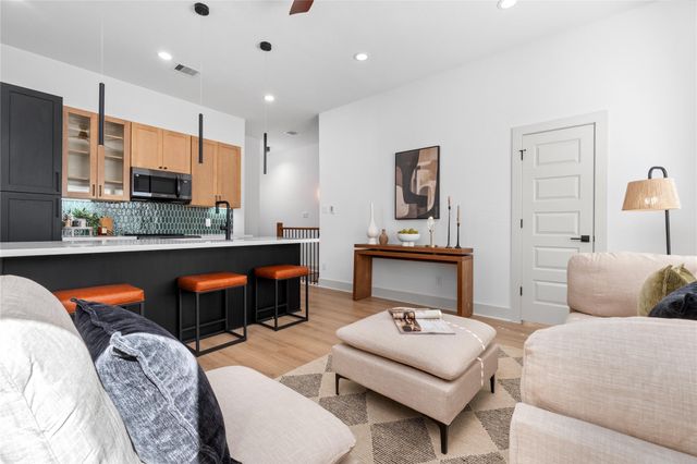 9819 Turnbow A-B, Houston, TX 77029