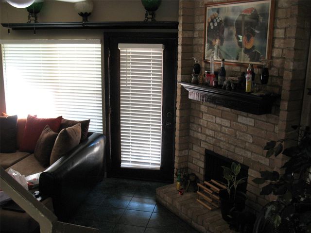 7700 Creekbend Drive 74, Houston, TX 77071