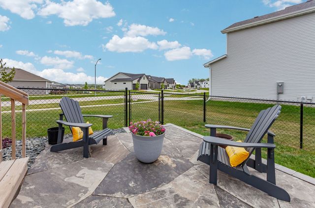 9904 NW 82nd Avenue, Johnston, IA 50131