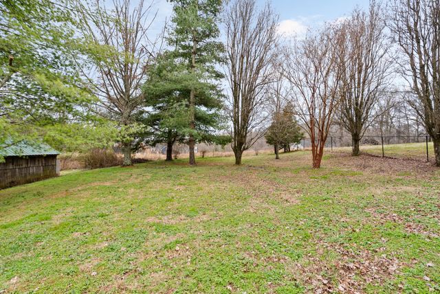 111 Patton Ln, Hendersonville, TN 37075