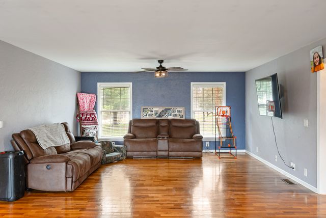 111 Patton Ln, Hendersonville, TN 37075