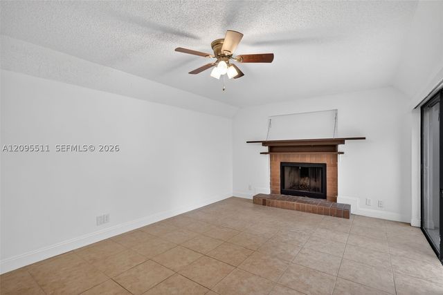3516 Gardens East Dr A, Palm Beach Gardens, FL 33410