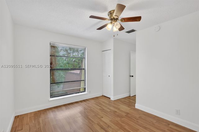 3516 Gardens East Dr A, Palm Beach Gardens, FL 33410