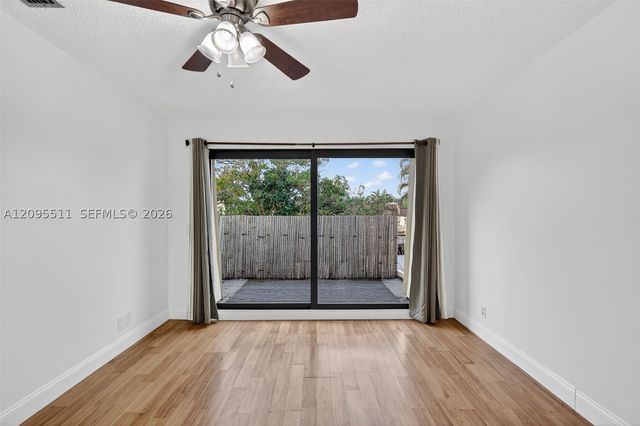 3516 Gardens East Dr A, Palm Beach Gardens, FL 33410