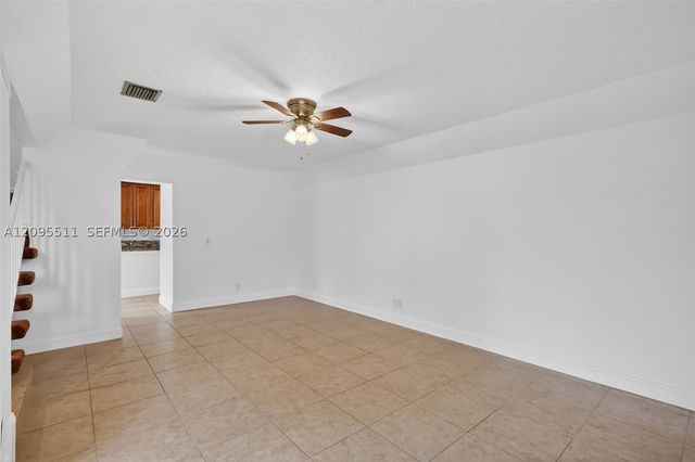 3516 Gardens East Dr A, Palm Beach Gardens, FL 33410