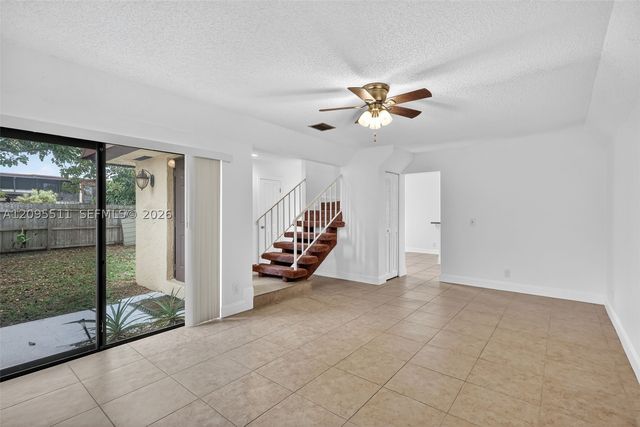 3516 Gardens East Dr A, Palm Beach Gardens, FL 33410